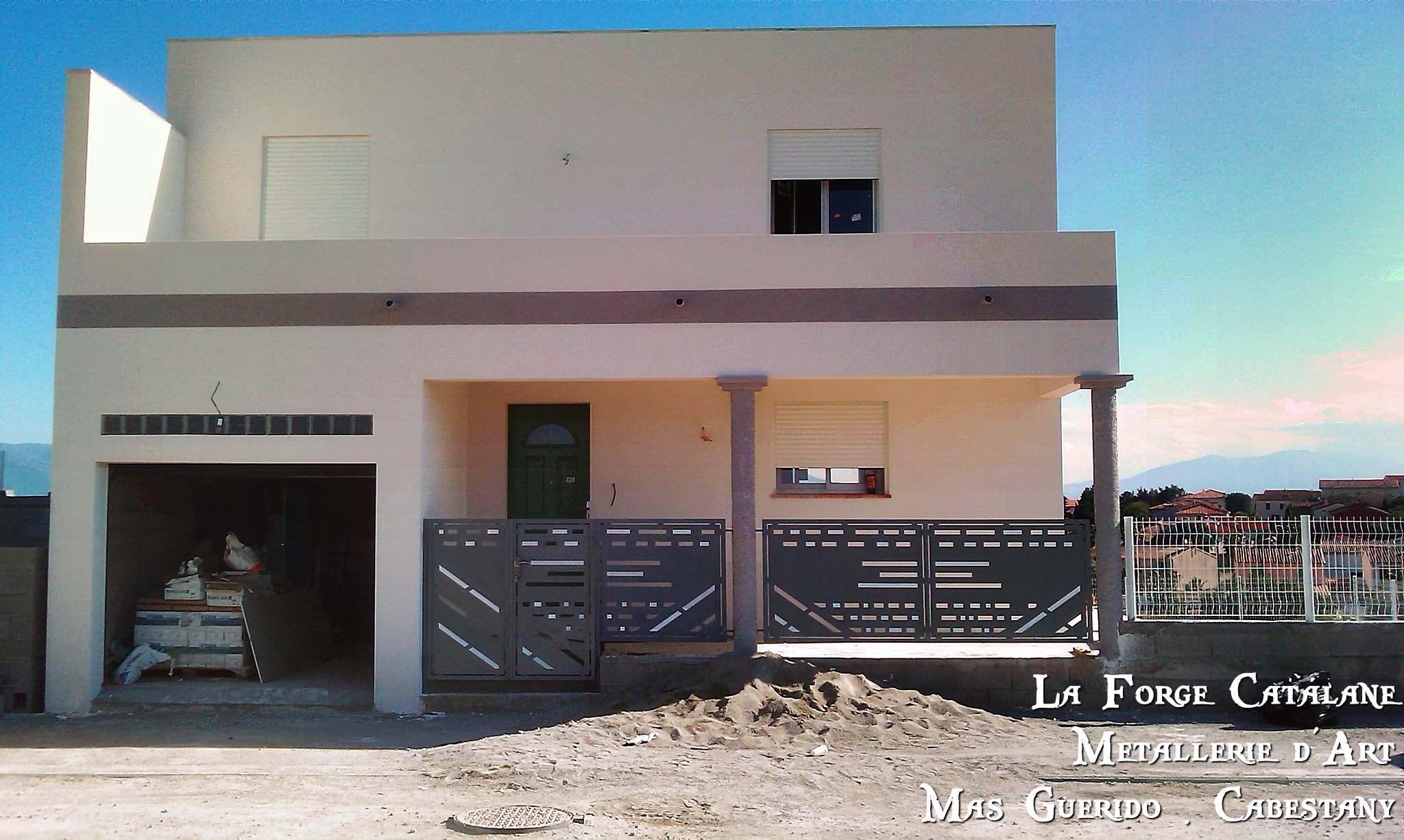 portillon et garde corps decoupe laser traits forge catalane 3.jpg